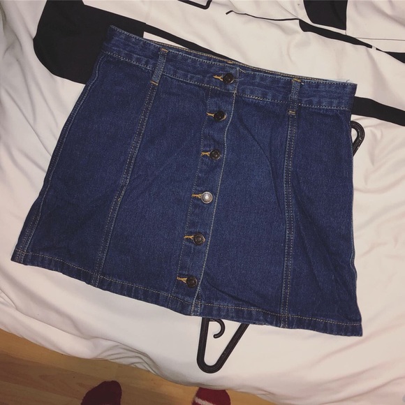 Skirt - Picture 3 of 3